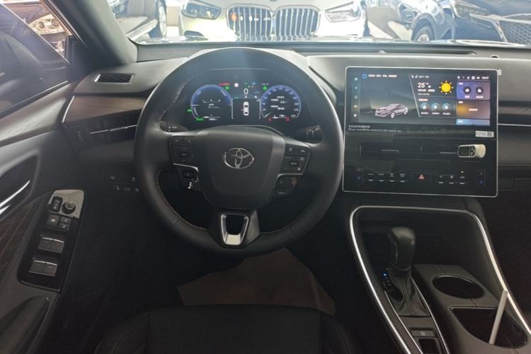 Used Toyota Avalon 2024 Dual-Motor 2.0L Luxury Edition Steering Wheel
