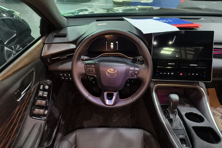 Used Toyota Avalon 2024 Dual-Motor 2.0L Premium Edition Steering Wheel