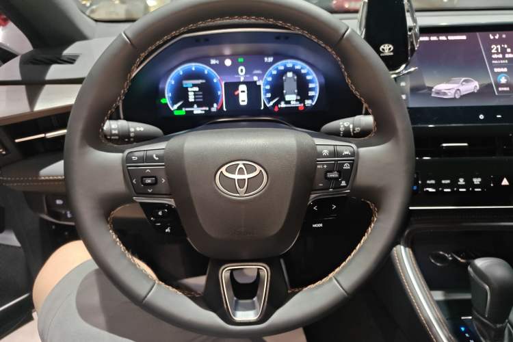 Used Toyota Avalon 2024 Dual-Motor 2.0L Luxury Edition Steering Wheel
