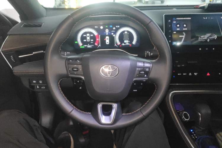 Used Toyota Avalon 2024 Dual-Motor 2.0L Premium Edition Steering Wheel