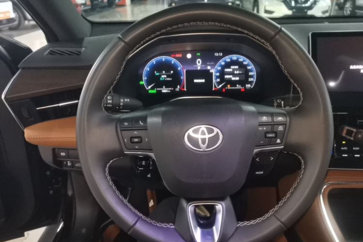 Used Toyota Avalon 2024 Dual-Motor 2.0L Luxury Edition Steering Wheel