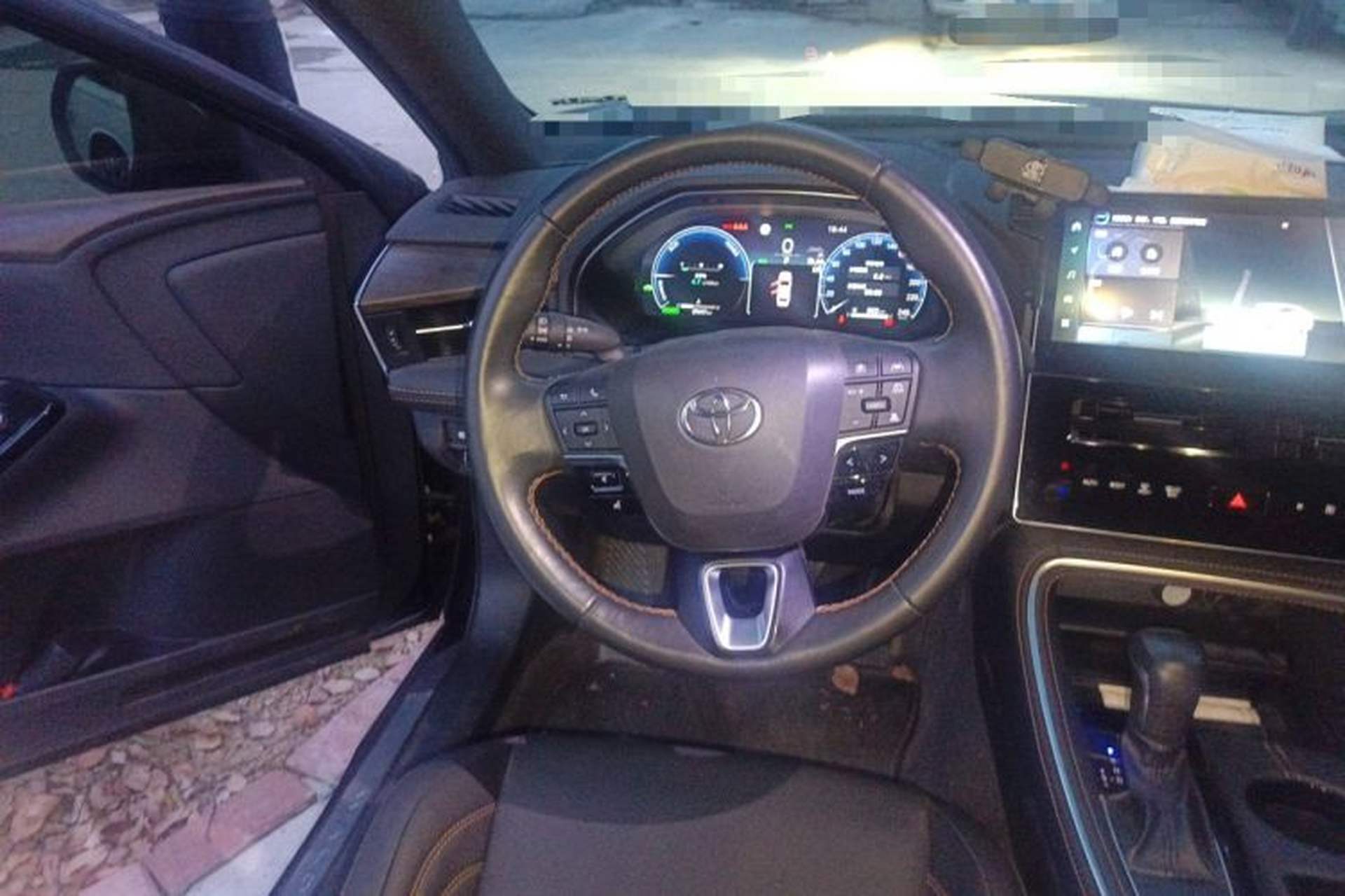 Used Toyota Avalon 2024 Dual-Motor 2.0L Premium Edition Steering Wheel