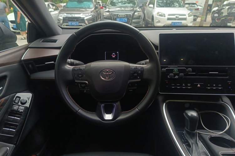 Used Toyota Avalon 2024 Dual-Motor 2.0L Premium Edition Steering Wheel