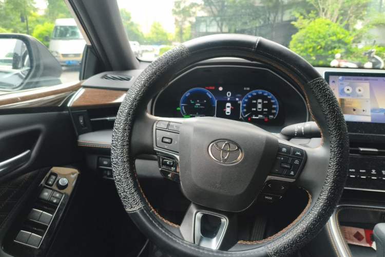 Used Toyota Avalon 2024 Dual-Motor 2.0L Luxury Edition Steering Wheel