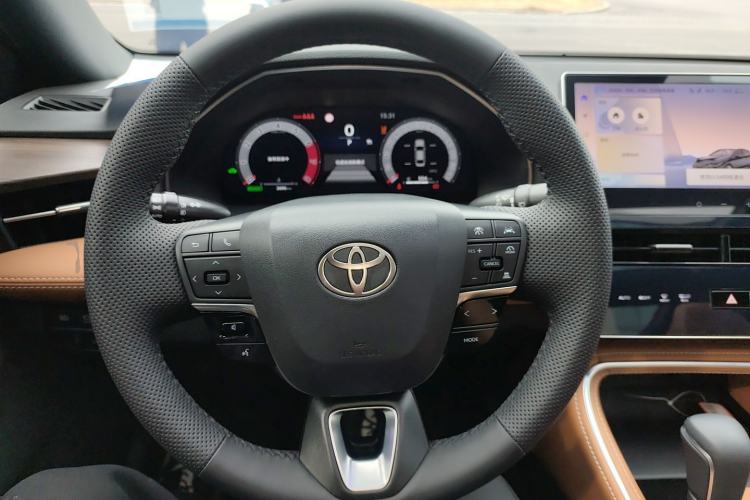 Used Toyota Avalon 2024 Dual-Motor 2.0L Premium Edition Steering Wheel