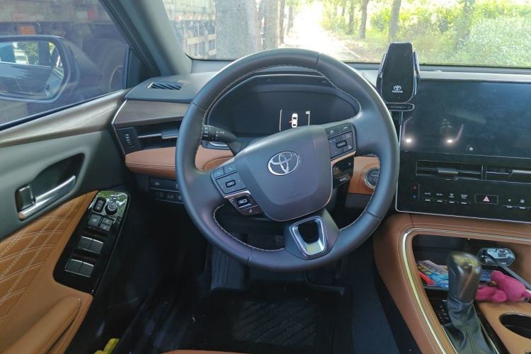 Used Toyota Avalon 2024 Dual-Motor 2.0L Luxury Edition Steering Wheel