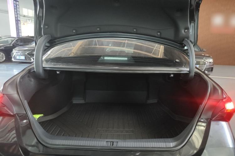Used Toyota Avalon 2024 Dual-Motor 2.0L Premium Edition Trunk