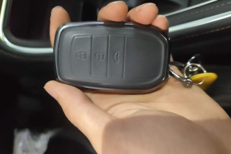 Used Toyota Avalon 2024 Dual-Motor 2.0L Premium Edition Vehicle Key