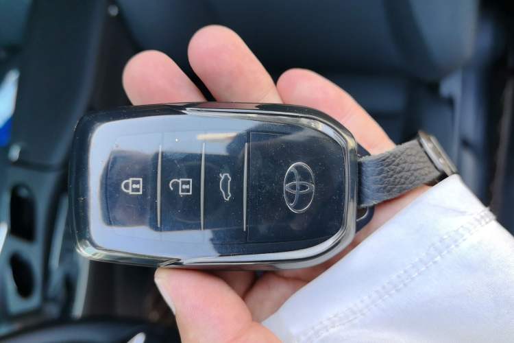 Used Toyota Avalon 2024 2.0L Ambition Edition Vehicle Key
