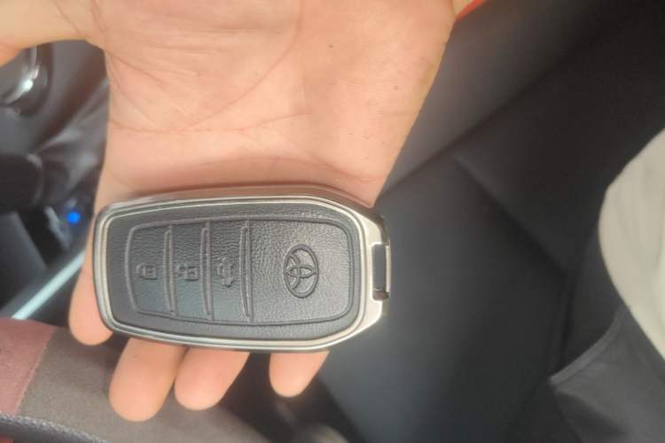 Used Toyota Avalon 2024 2.0L Ambition Edition Vehicle Key