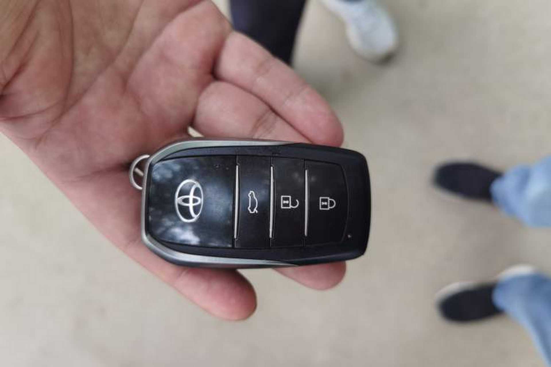 Used Toyota Avalon 2024 2.0L Premium Edition Vehicle Key