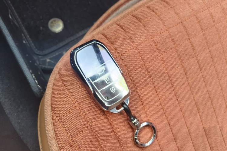 Used Toyota Avalon 2024 Dual-Motor 2.0L Luxury Edition Vehicle Key