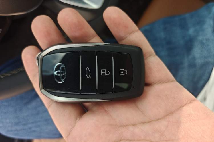 Used Toyota Avalon 2024 2.0L Luxury Edition Vehicle Key