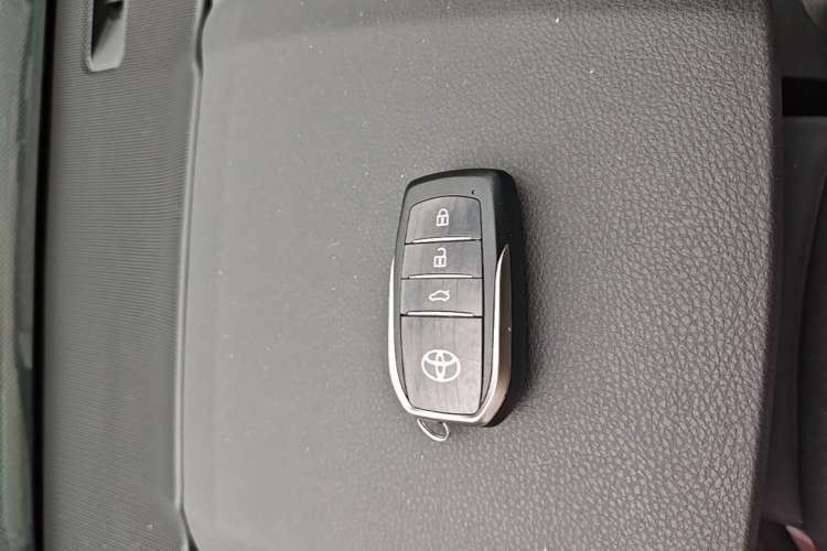 Used Toyota Avalon 2024 2.0L Ambition Edition Vehicle Key