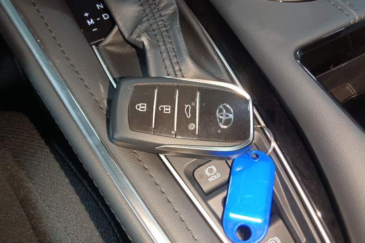 Used Toyota Avalon 2024 2.0L Ambition Edition Vehicle Key