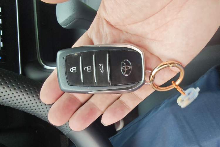 Used Toyota Avalon 2024 2.0L Ambition Edition Vehicle Key