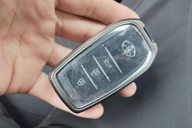 Used Toyota Avalon 2024 2.0L Ambition Edition Vehicle Key