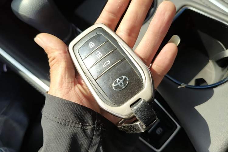 Used Toyota Avalon 2024 2.0L Ambition Edition Vehicle Key