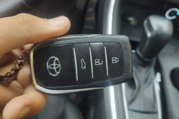Used Toyota Avalon 2024 Dual-Motor 2.0L Luxury Edition Vehicle Key