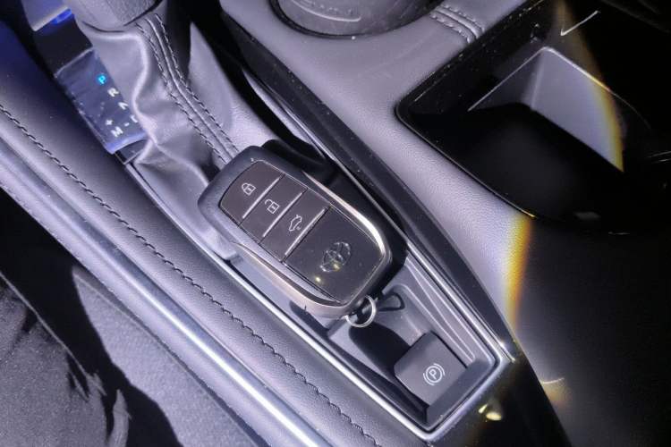 Used Toyota Avalon 2024 2.0L Ambition Edition Vehicle Key