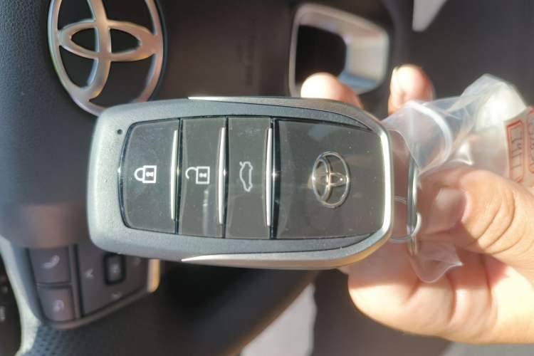 Used Toyota Avalon 2024 2.0L Ambition Edition Vehicle Key