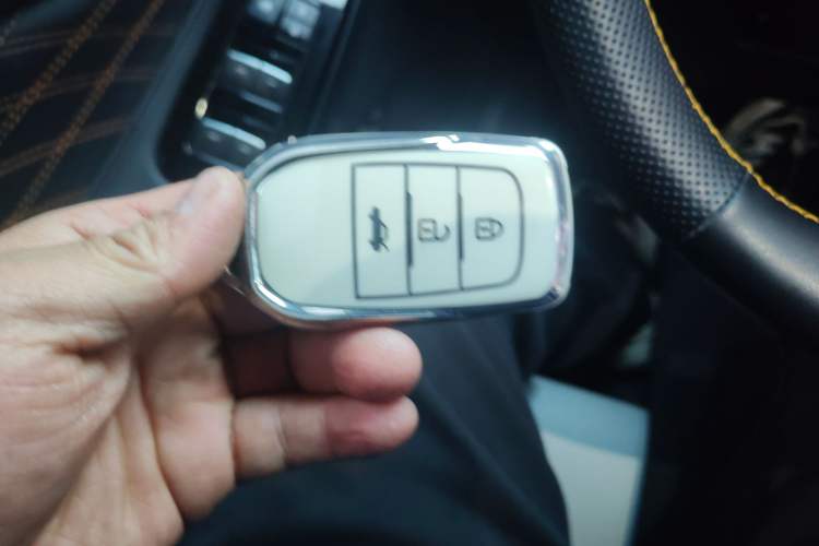Used Toyota Avalon 2024 Dual-Motor 2.0L Luxury Edition Vehicle Key