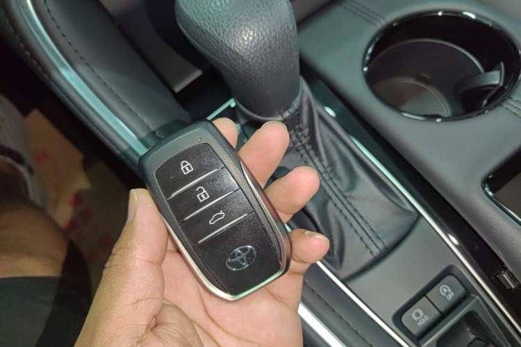 Used Toyota Avalon 2024 2.0L Ambition Edition Vehicle Key