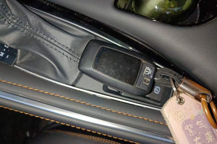 Used Toyota Avalon 2024 2.0L Luxury Edition Vehicle Key