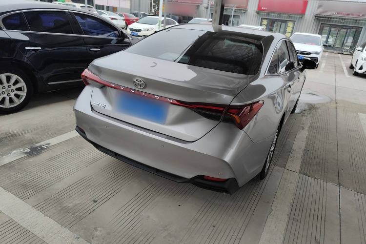 Used Toyota Avalon 2024 2.0L Premium Edition Exterior 3