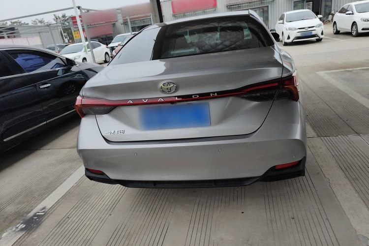 Used Toyota Avalon 2024 2.0L Premium Edition Exterior 4