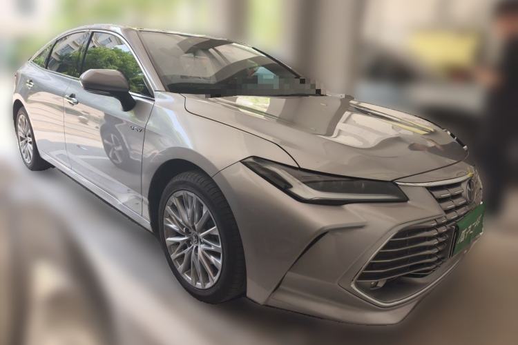 Used Toyota Avalon 2024 Dual-Motor 2.0L Luxury Edition Front Right 45 Deg