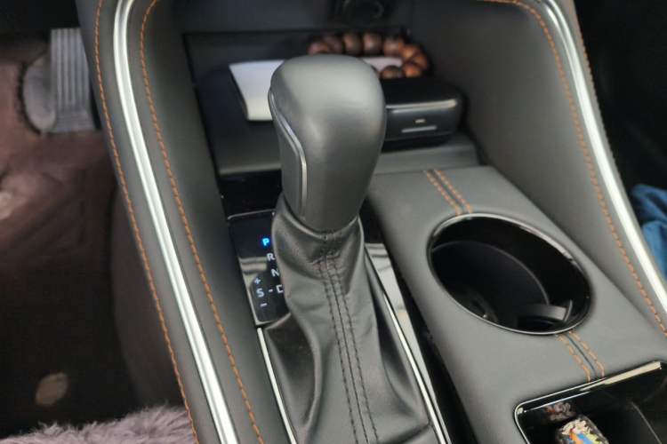 Used Toyota Avalon 2024 Dual-Motor 2.0L Luxury Edition Gear Lever