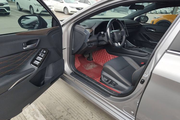 Used Toyota Avalon 2024 2.0L Premium Edition Interior 2