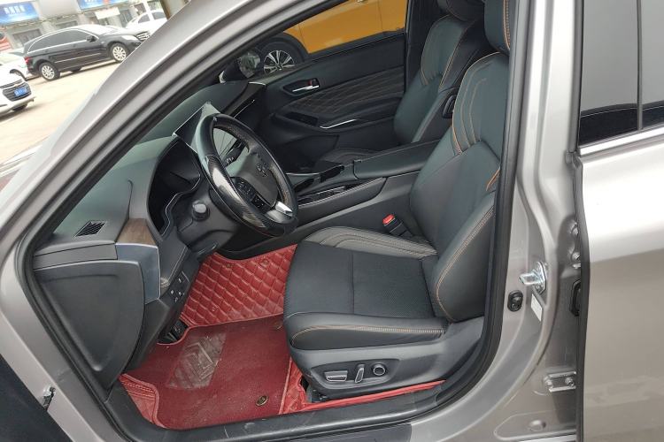 Used Toyota Avalon 2024 2.0L Premium Edition Left Front Seat