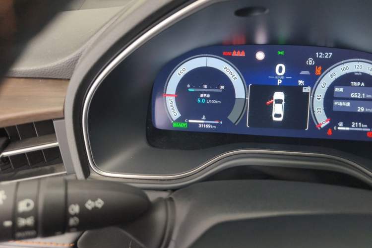 Used Toyota Avalon 2024 Dual-Motor 2.0L Luxury Edition Odometer Close Up