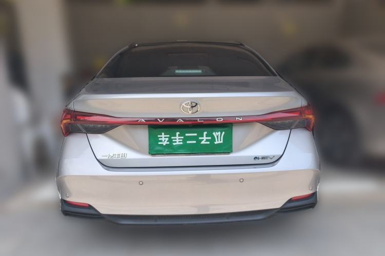 Used Toyota Avalon 2024 Dual-Motor 2.0L Luxury Edition Rear
