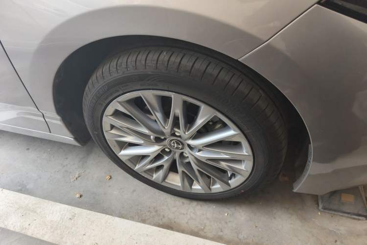 Used Toyota Avalon 2024 Dual-Motor 2.0L Luxury Edition Right Front Wheel Hub