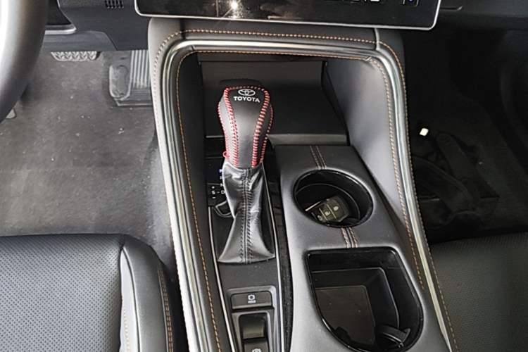 Used Toyota Avalon 2024 Dual-Motor 2.0L Luxury Edition Gear Lever