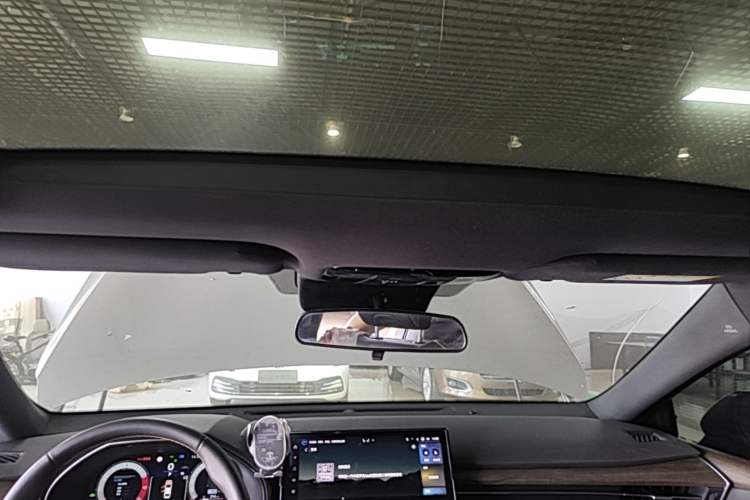 Used Toyota Avalon 2024 Dual-Motor 2.0L Luxury Edition Headliner