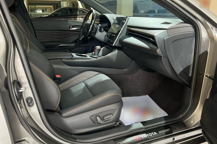 Used Toyota Avalon 2024 Dual-Motor 2.0L Luxury Edition Interior 7