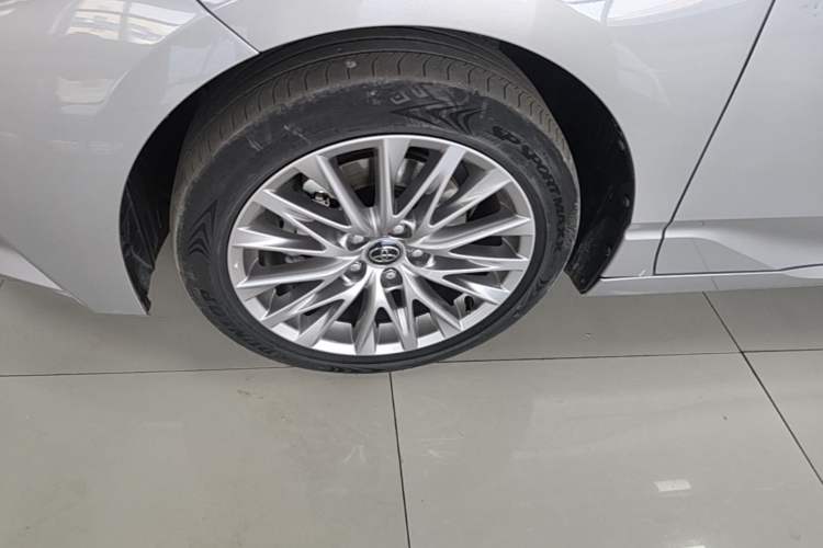 Used Toyota Avalon 2024 Dual-Motor 2.0L Luxury Edition Left Front Wheel Hub