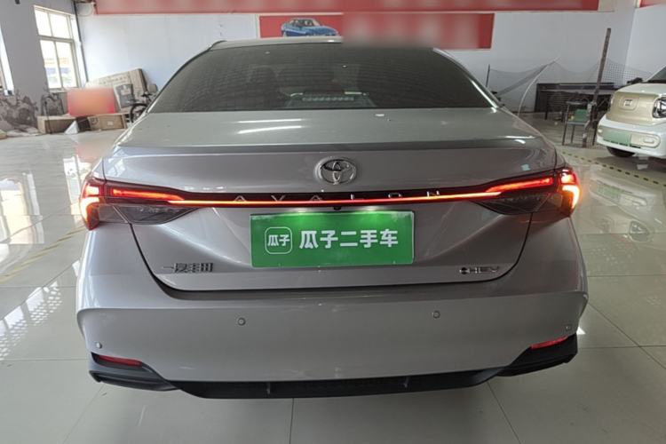 Used Toyota Avalon 2024 Dual-Motor 2.0L Luxury Edition Rear