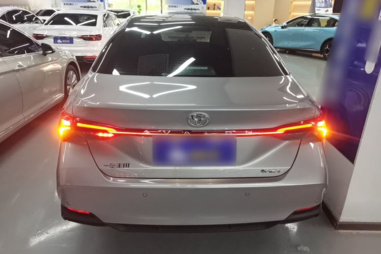 Used Toyota Avalon 2024 Dual-Motor 2.0L Luxury Edition Rear