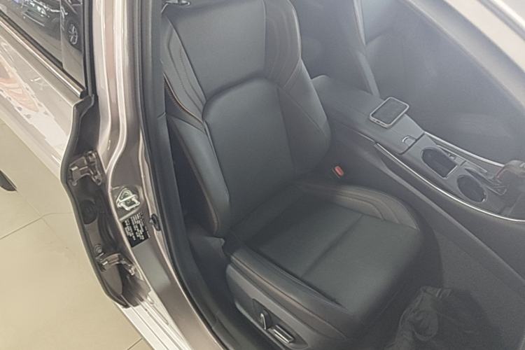 Used Toyota Avalon 2024 Dual-Motor 2.0L Luxury Edition Right Front Seat