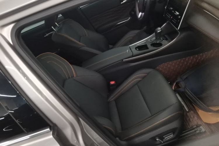 Used Toyota Avalon 2024 Dual-Motor 2.0L Luxury Edition Right Front Seat