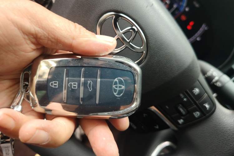 Used Toyota Avalon 2024 2.0L Ambition Edition Vehicle Key