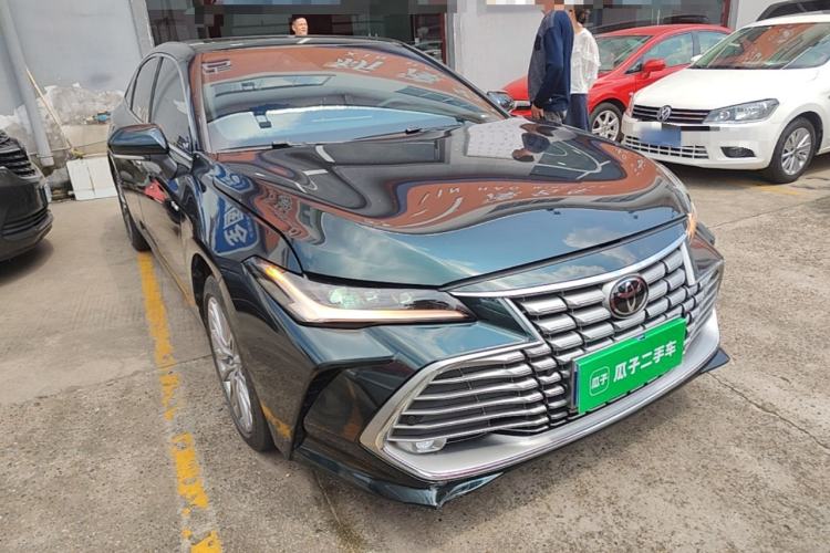 Used Toyota Avalon 2024 Dual-Motor 2.0L Luxury Edition Front Right 45 Deg