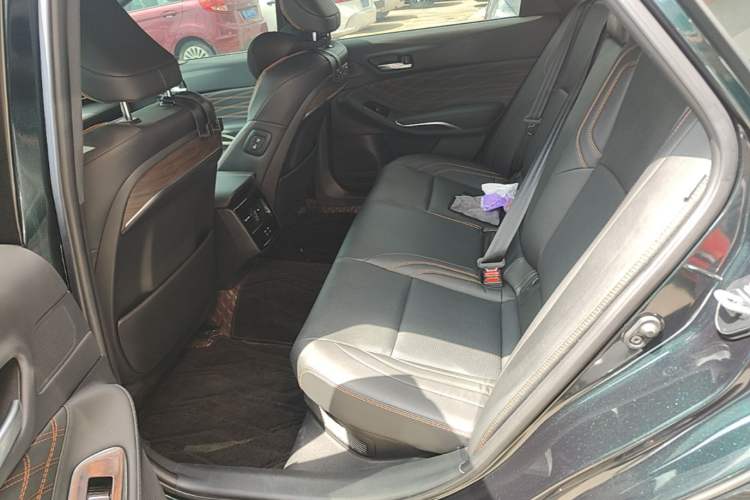 Used Toyota Avalon 2024 Dual-Motor 2.0L Luxury Edition Left Rear Seat