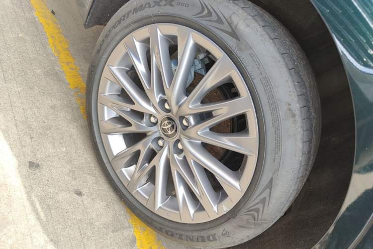 Used Toyota Avalon 2024 Dual-Motor 2.0L Luxury Edition Right Rear Wheel Hub