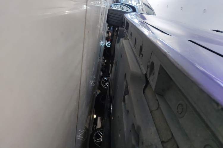 Used Toyota Avalon 2024 2.0L Ambition Edition Right Side Sill